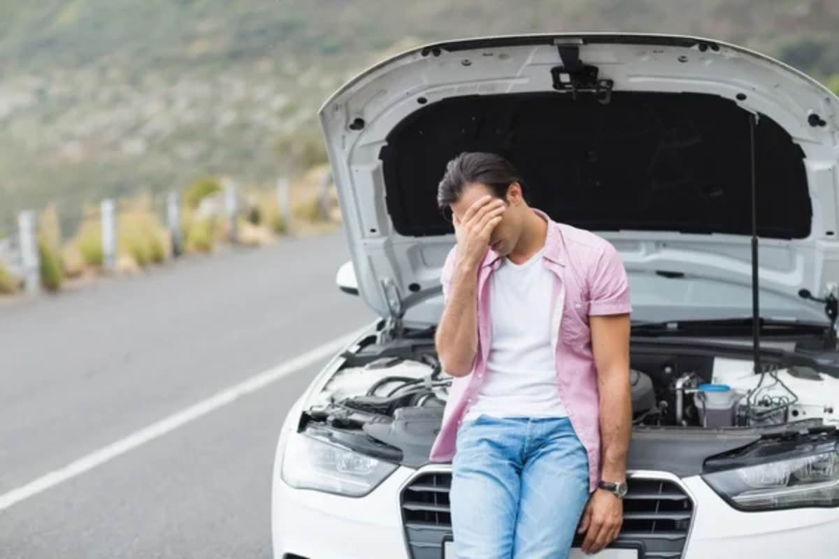 Auto motore scoperta agghiacciante 