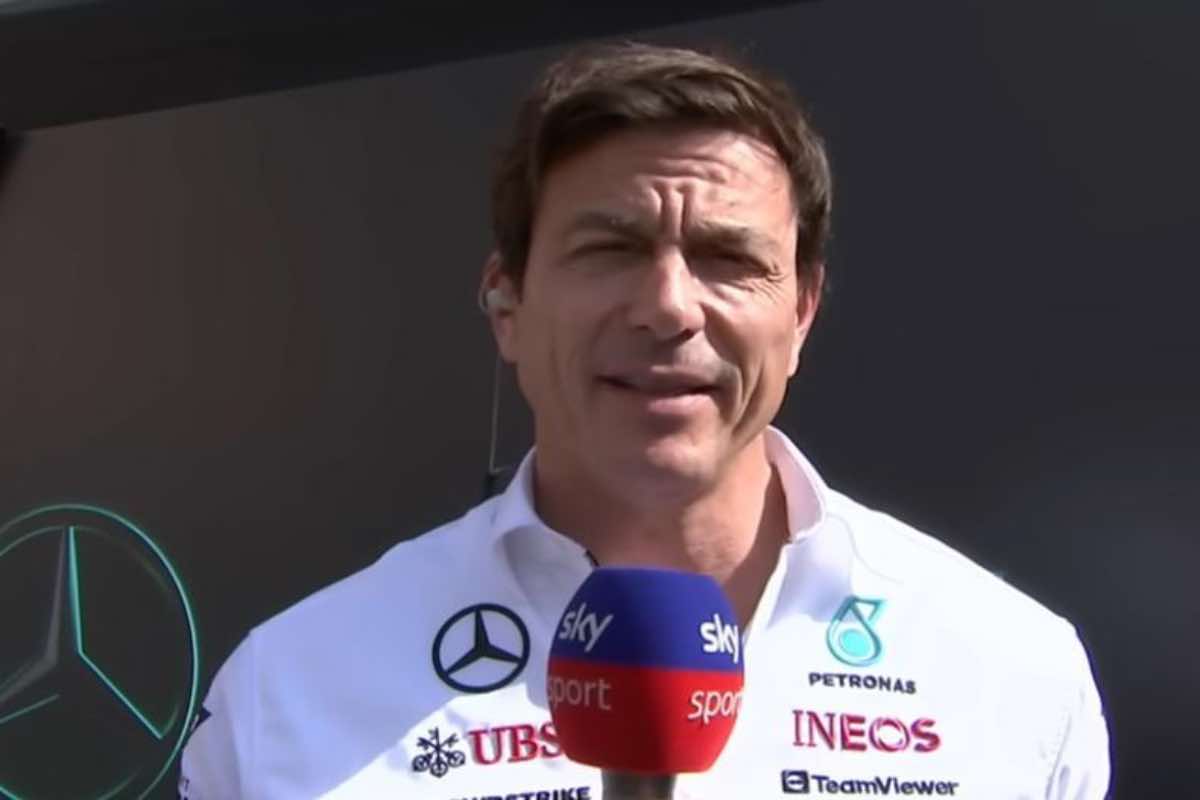 Wolff punta tutto su Russell